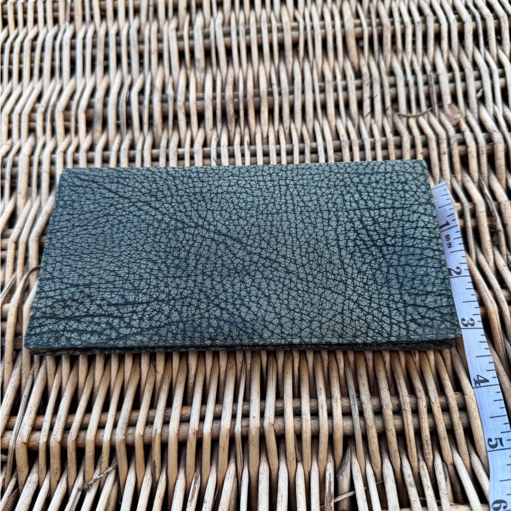 Leather sharkskin or elephant exotic luxury accessories textured Wallet green